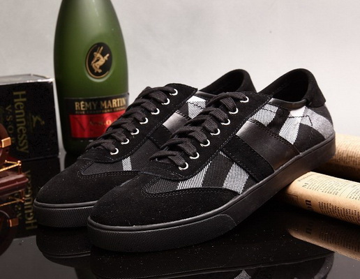 Burberry Fashion Men Sneakers--015